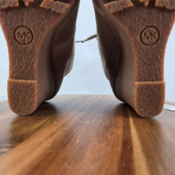Michael Kors Rory Tan Suede Casual Lifestyle Daily Wedge Bootie Womens 10 M - Picture 11 of 13